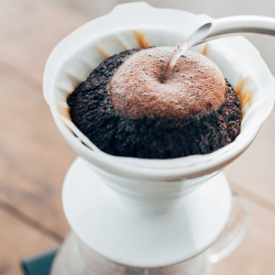 Hario V60 01 - Dripper in Ceramica Bianco